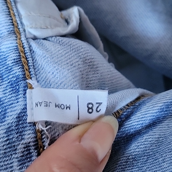 PacSun Mom jeans 28/ankle crop - Picture 6 of 8